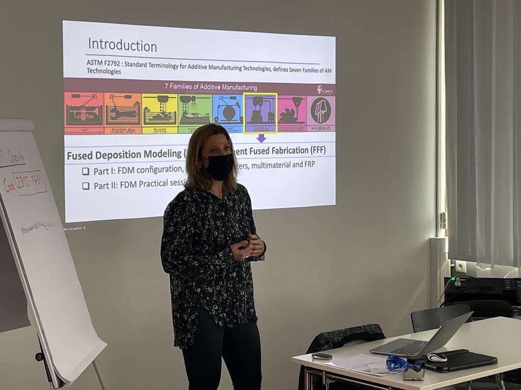 Seguim amb la #international #Week a @unibz_news #IW40 amb <a href="/estudiantsudg/">Consell Estudiants UdG</a> del@#masterengind i professor@s d <a href="/udgmasters/">UdGmasters</a> exposant projectes d’ #additive #manufacturing