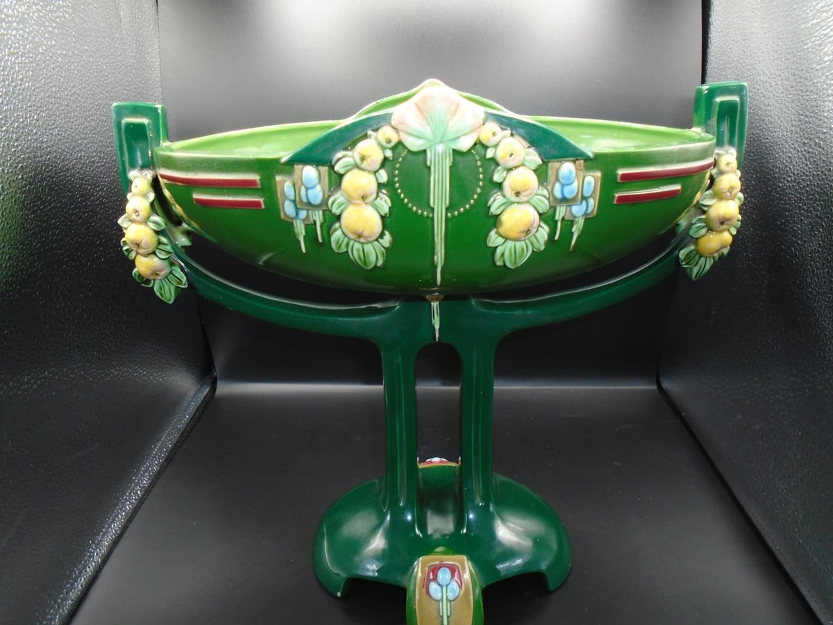 StoreAntiques's tweet photo. A stunning art deco Vienna Secessionist Eichwald majolica green glazed table centerpiece...
https://t.co/lHUIU2XJIr https://t.co/XDx4BAFVxs