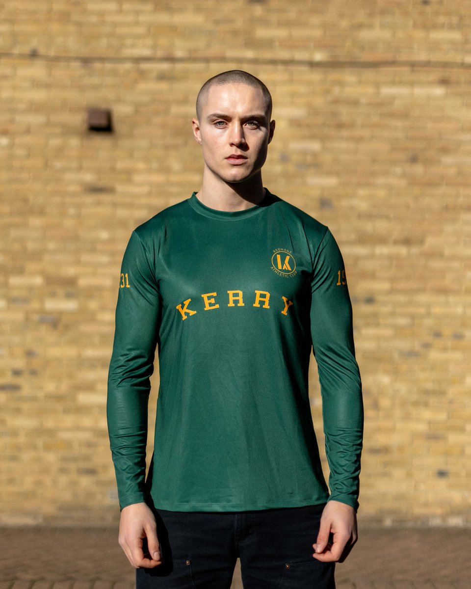KeohaneAC's tweet photo. Lรก fhรฉile Pรกdraig sona dhaoibh! โ๏ธ
St. Patrick's Day is a day to celebrate our green heritage & what it means to be Irish. We're proud to showcase Ireland's rich sporting history through our designs!
Discover Transatlantic Green at https://t.co/b25hKYLkGj
#runningonmemory https://t.co/2SnM9OcseH