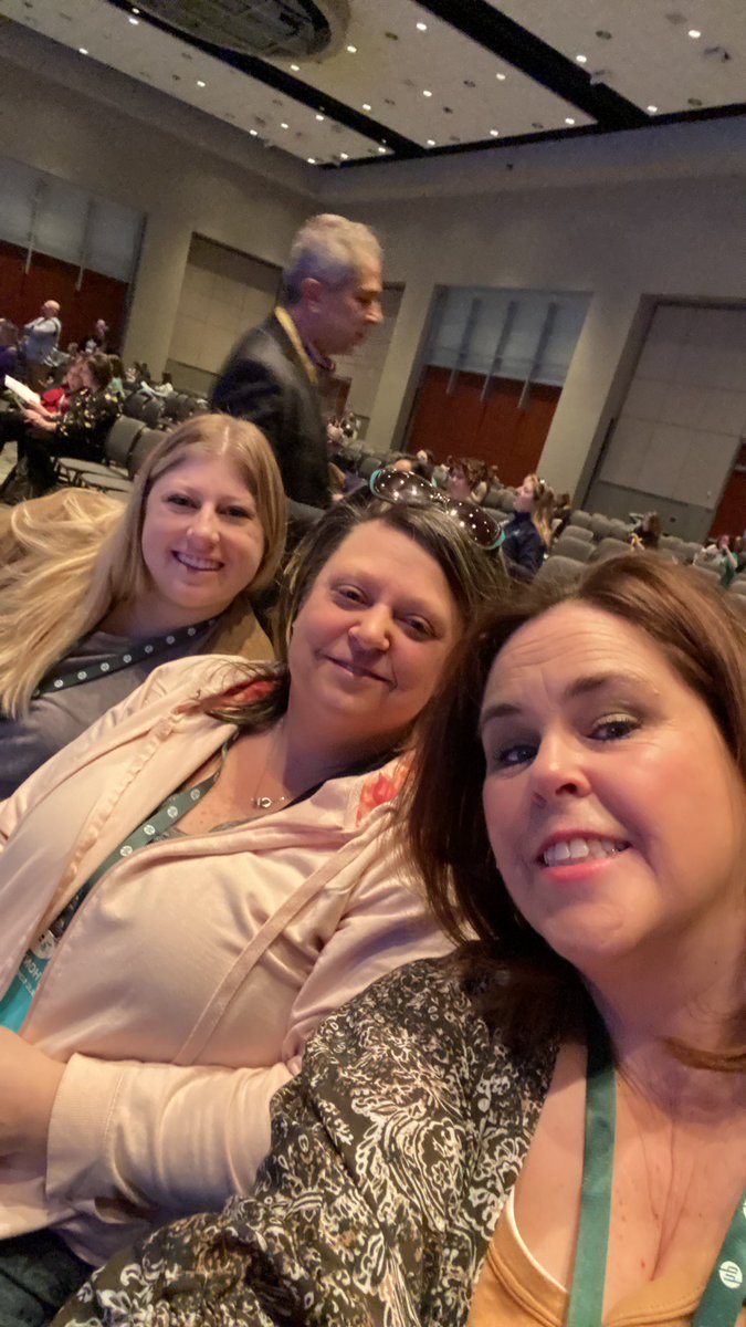 Cooltechteacher's tweet photo. PD with some cool colleagues #MACUL22 https://t.co/ke7p81Ub63