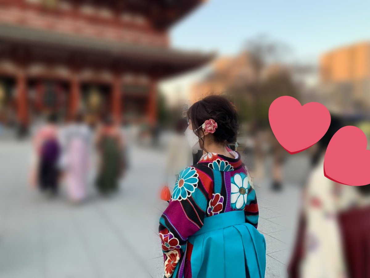 sakura_k17's tweet photo. 今日じゃないけど卒業しました🌸 https://t.co/Lb8kK79TXj