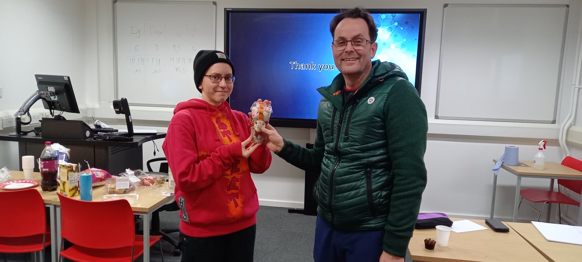 PhysicsWolves's tweet photo. Thank you to @dylanjw162 for an amazing talk and congratulations to @DavidBryceland4 for winning the !ScienceQuiz! I was really good, enjoyable evening 😊 https://t.co/GiAZIU7vqh