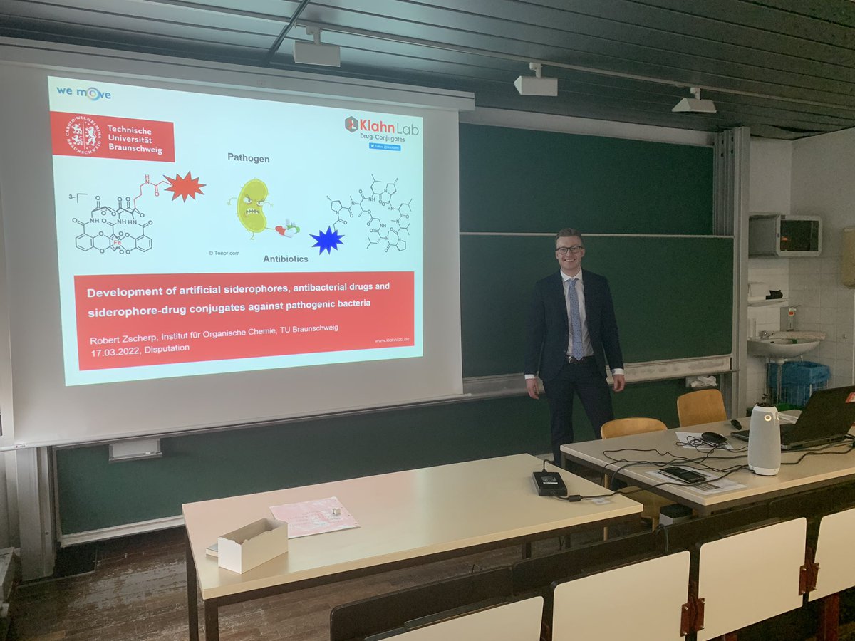 Philipp Klahn (Inactive account) (@docklahn) on Twitter photo I am very proud of Robert Zscherp from the KlahnLab, who defended his PhD today <a href="/OCTUBS/">Institut für Organische Chemie</a> <a href="/tuBraunschweig/">TU Braunschweig</a> with summa cum laude! Thanks to @HeretschPhilipp, <a href="/WerzLab/">WerzLab</a>, Matthias Tamm for examination and review, and all the best for his future in industry! I am very proud of Robert Zscherp from the KlahnLab, who defended his PhD today <a href="/OCTUBS/">Institut für Organische Chemie</a> <a href="/tuBraunschweig/">TU Braunschweig</a> with summa cum laude! Thanks to @HeretschPhilipp, <a href="/WerzLab/">WerzLab</a>, Matthias Tamm for examination and review, and all the best for his future in industry!