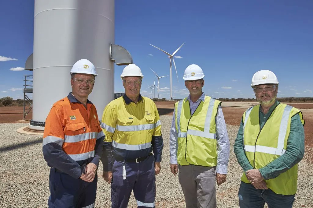 HarmonyGlobal_'s tweet photo. The community of the Daintree Rainforest region in Queensland, Australia, will host a “world-leading renewable microgrid,” after the country’s federal government approved funding support for the project. 

Read more:

https://t.co/un6FIECBBA https://t.co/frrJv9PZWg