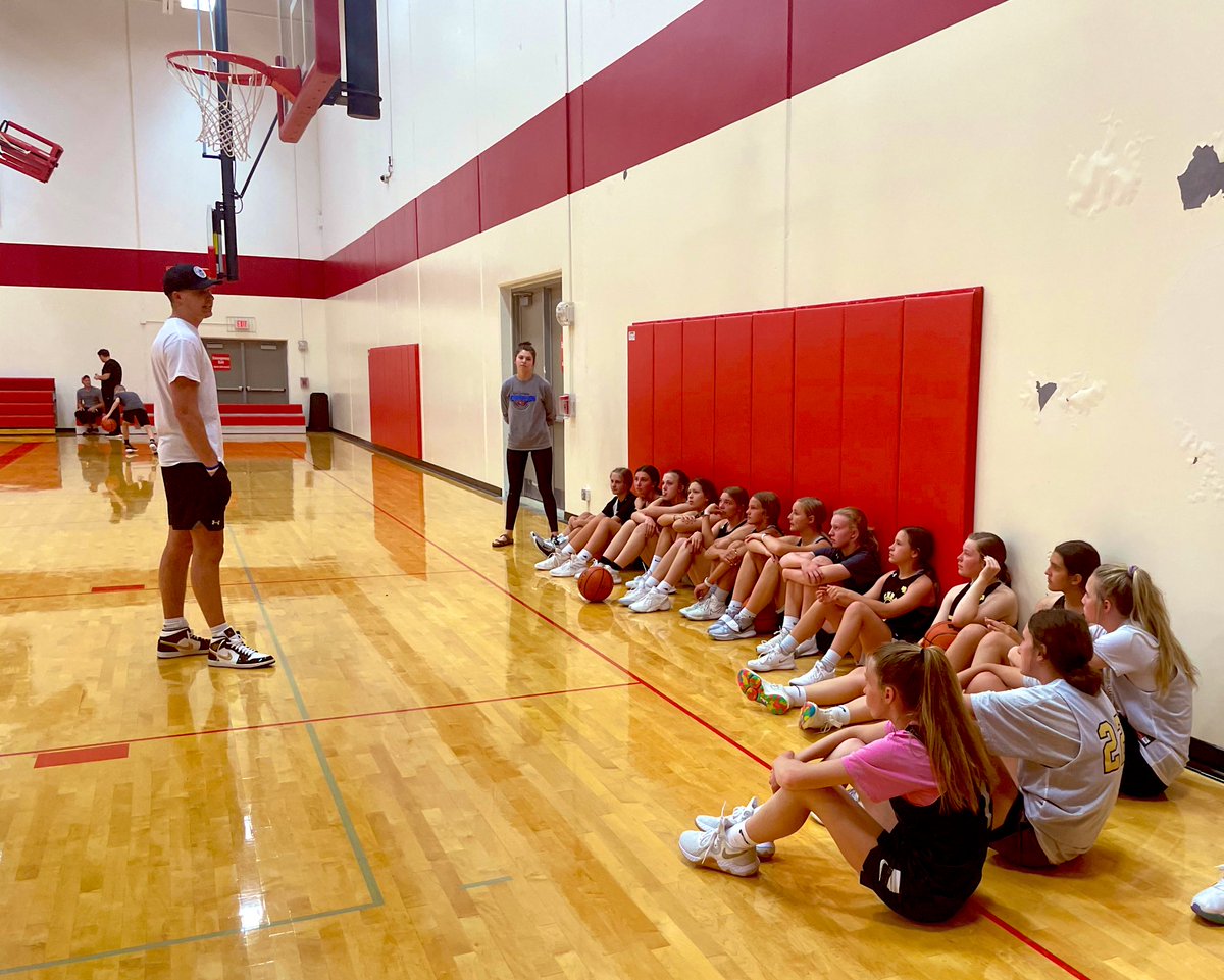 tony_chapman76's tweet photo. Last year, before @CNBA_BASKETBALL season we had @playforhim3 come talk with our 8th girls. His message was for anyone no matter your “team” this summer. 

Work your tail off. Make great friends; lasting relationships. Eat some 🍦🍦

Today? NCAAs‼️ 

Enjoy your day, 3️⃣. 🔵🟡🏀 https://t.co/H26kpXssYr