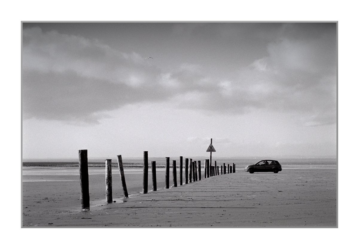 UnaOculusAperta's tweet photo. 'Here in the car - we feel safest of all'
Car parked near a warning sign on the beach at Weston Bay, Somerset, UK
#IlfordPan400 #FX55 #blackandwhitephotography #film #believeinfilm #beach #mud #RiverPratt #WestonSuperMare #lowtide #car #gull https://t.co/SUh92pRaDe