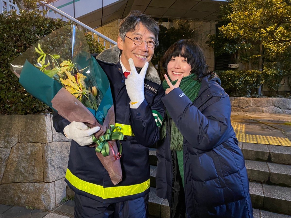＼最終話まであと1️⃣時間⚡️／

第1話以来の山田編集長✨
再登場することをやっと言えます🙌笑

まさかの場所で出会いますよ😆💫
山田編集長が凛々子に与える言葉とは…
このあとすぐです🙆‍♀️💐

#ドラマゴシップ
#今夜10時最終回🌝
#黒木華 #生瀬勝久
#仲良しなお二人
#最終話はみんなでザワザワ
