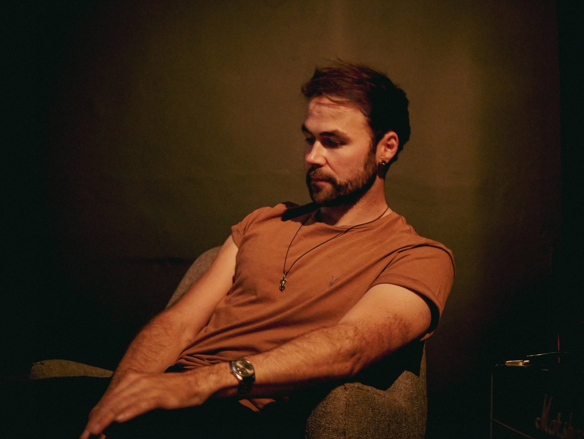 Alx Green (@alx_green) on Twitter photo Hello! It’s been a while huh?! 😅
I’m very excited to break the silence & let you all know I have a brand new single coming out Friday 25th March called “Face the Facts”
Go pre-save it now link in my bio
📷 @Ginodeblas 
#newmusic #americana #spotify #singersongwriter #playlist Hello! It’s been a while huh?! 😅
I’m very excited to break the silence & let you all know I have a brand new single coming out Friday 25th March called “Face the Facts”
Go pre-save it now link in my bio
📷 @Ginodeblas 
#newmusic #americana #spotify #singersongwriter #playlist