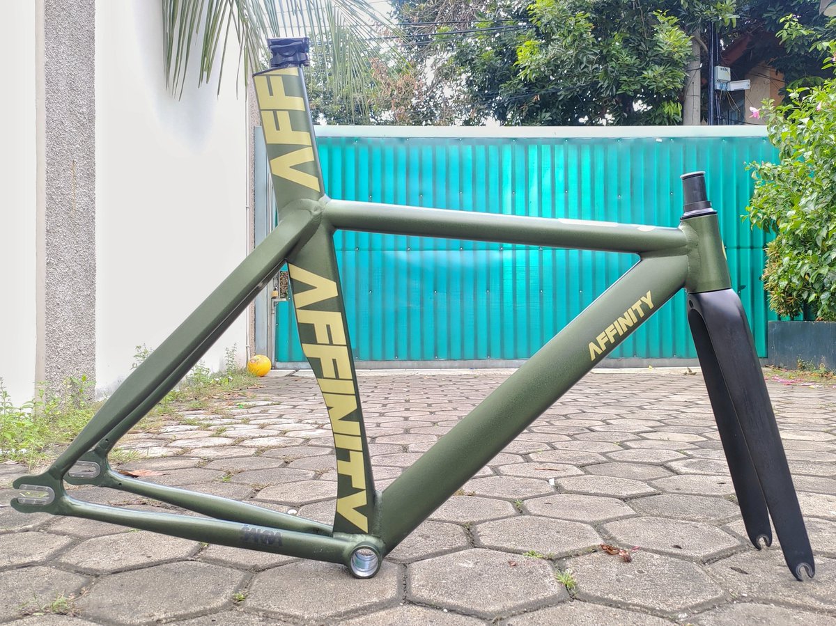 defry nurhutama tweet media