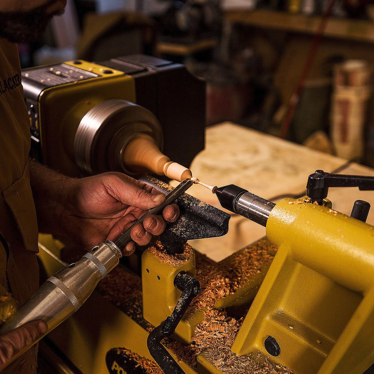 Woodcraft's tweet photo. The PM2014 Wood Lathe from @Powermatic. SAVE 10% Mar. 17-21. Smooth, reliable torque & performance, it has the power you need. The Gold Standard–Mobilized. https://t.co/0yVNbnMPRA #woodcraft #powermatic #pm2014 #lathe #latheforsale #woodturning #woodturner #mobile #getmobile https://t.co/exshcsBlv6