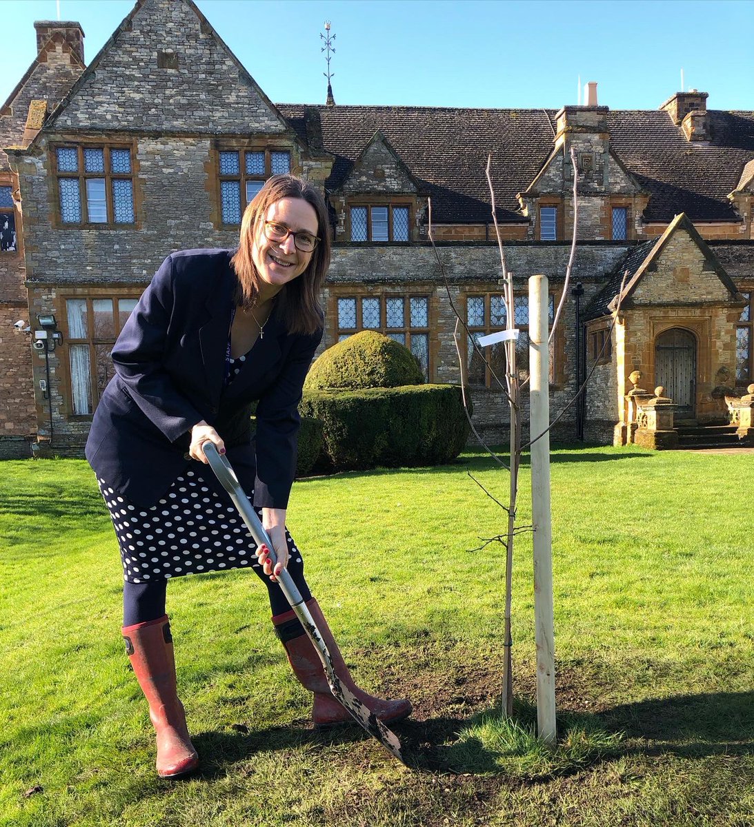 Winchester House Sch tweet media