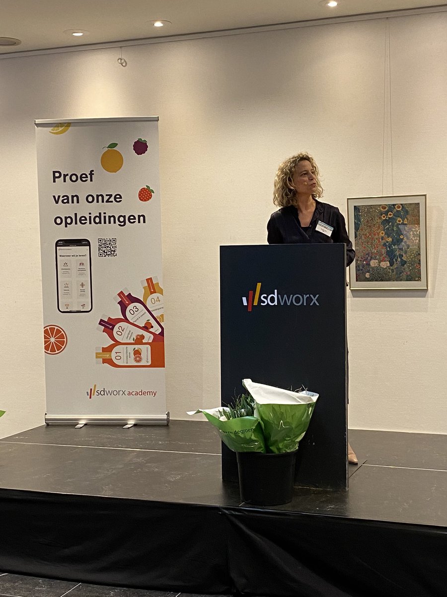 vanvin74's tweet photo. ‘Vaardigheden voor de toekomst ontwikkel je vandaag.’ Mooie binnenkomer van @AnsDeVos te gast bij @SDWorxBelgie voor #Stimulearning https://t.co/EBObdl29x0