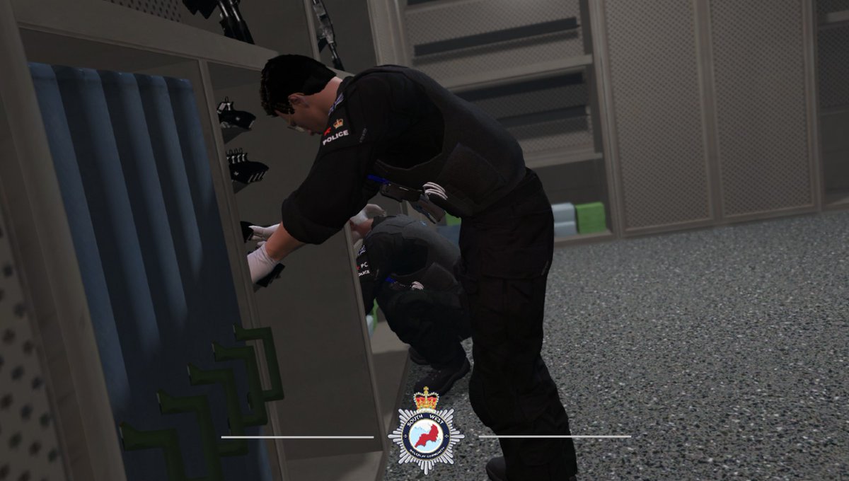 ARG_SWRPC's tweet photo. Look at who we caught in action! Our wonderful Superintendent and AFO Merlin Huxley getting ready to go out and fight crime! https://t.co/UFEOSLxNWc