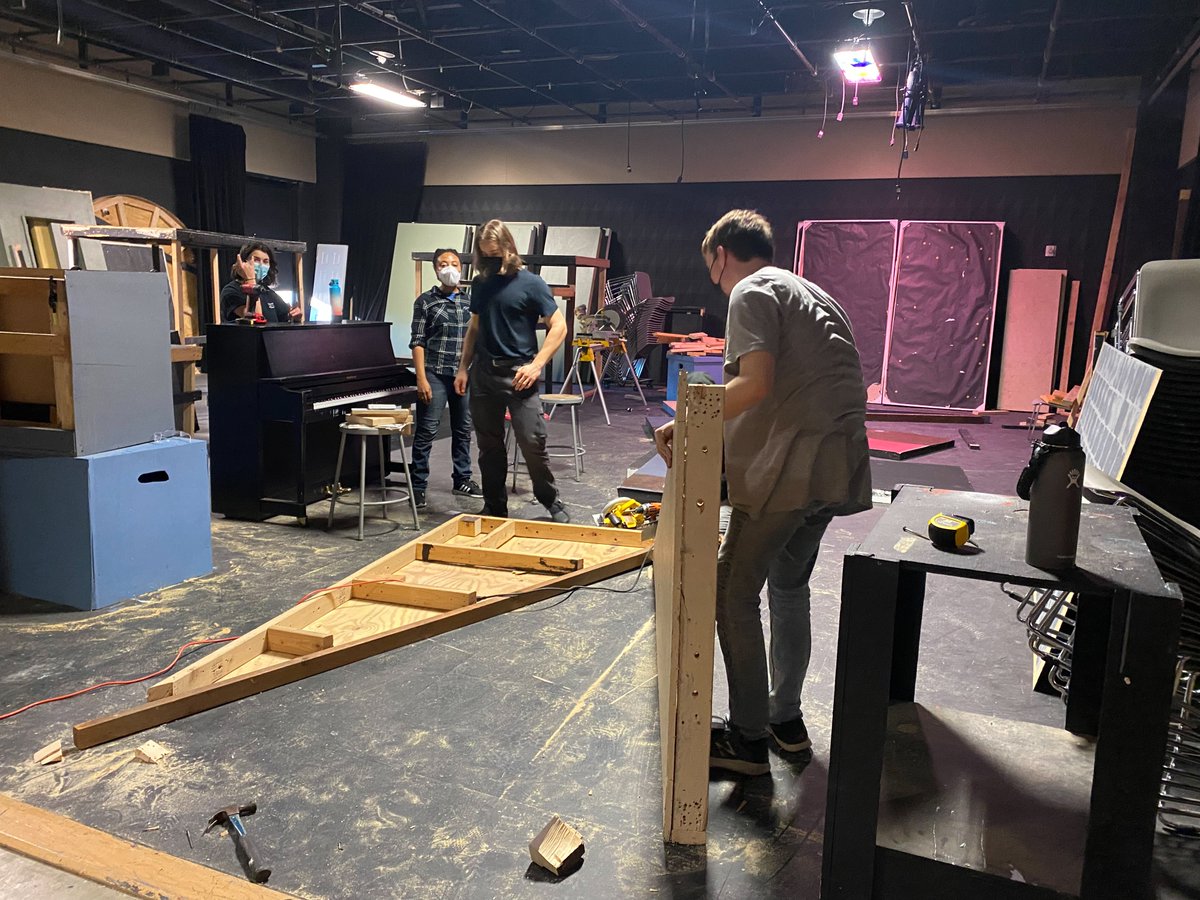 Harriton_HS's tweet image. 🎭Harriton Theatre Company is getting ready to bring you their spring musical, Mamma Mia! Tickets are $10 and are on sale now. Don't miss out!

Show Dates &amp;amp; Times:
Thursday, 3/31 at 7pm
Friday, 4/1 at 7pm
Saturday, 4/1 at 2pm &amp;amp; 7pm

Buy tickets: eventbrite.com/o/harriton-the…

#RamPride