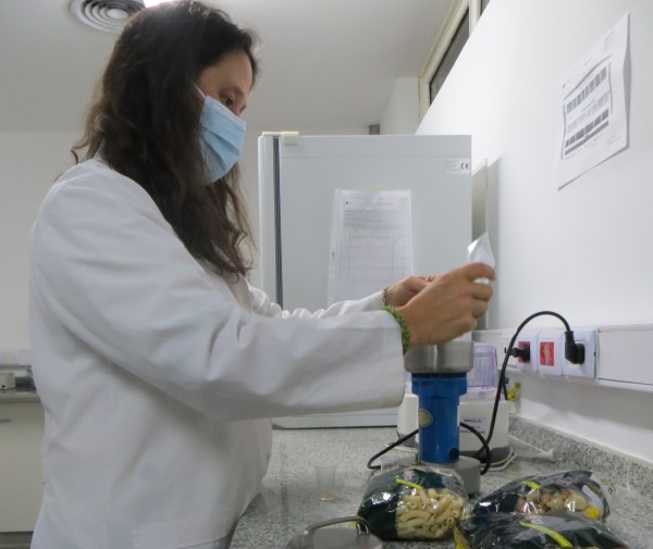 Agencia__UNQ's tweet photo. 👉La Unidad de Análisis de Alimentos de la UNQ, un diez en gestión de calidad  
@PSBUNQ 
@HGFarina 

 ✍️Por Nicolás Retamar 
Leé la nota completa en👇🏾
🔗 https://t.co/iRG9YsSTip https://t.co/HpzUWbGJnN