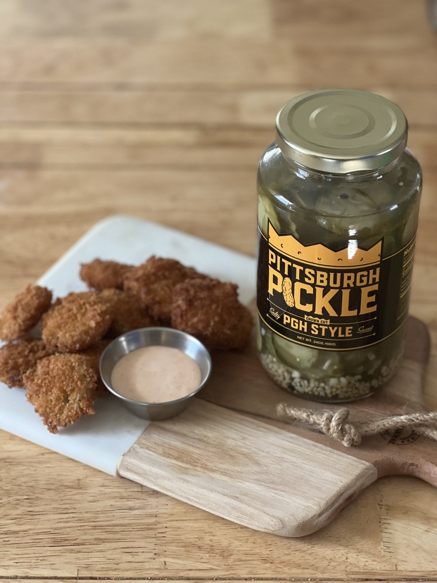 The perfect #MarchMadness snack doesn't exi... 🤯🤯🤯 
#FriedPickles &gt;&gt;&gt;