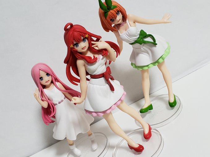 以前当たった四葉と
第二弾コンプ😊
1回500円でダブり無しは助かる

これで後は落札した1弾待つのみ 