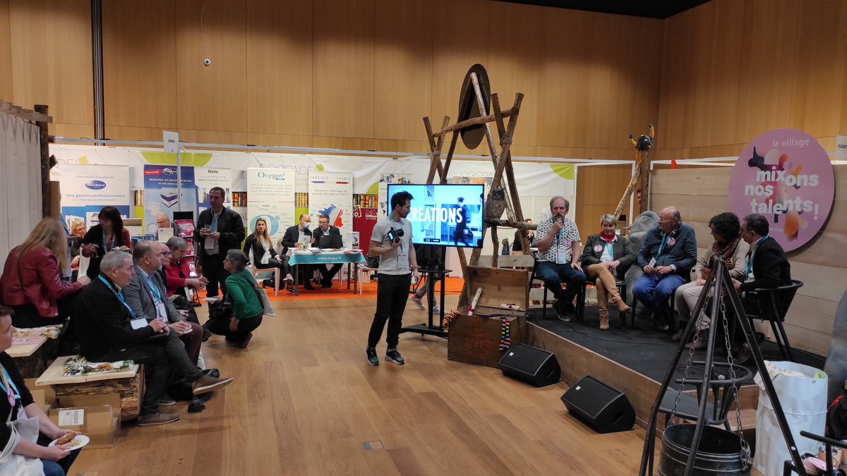 Tout de suite au village #MixonsNosTalents le G6 de la communication !

#PourUnAutreModeleDeSociete