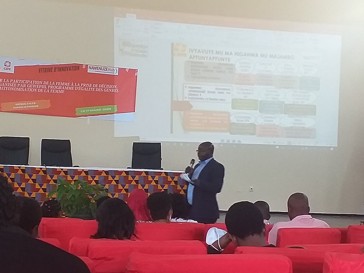 Nkurunzizaale15's tweet photo. It was a great exprence 4me to attend #vitrine d'innovation part of #hackton process of @CAREBurundi under GEWEP program .#competion of innovative ideas is a great experience to follow to improve lives&conditions of women at @village & @community levels @CAREBurundi @PNUDBurundi https://t.co/uqDlsqXHiu