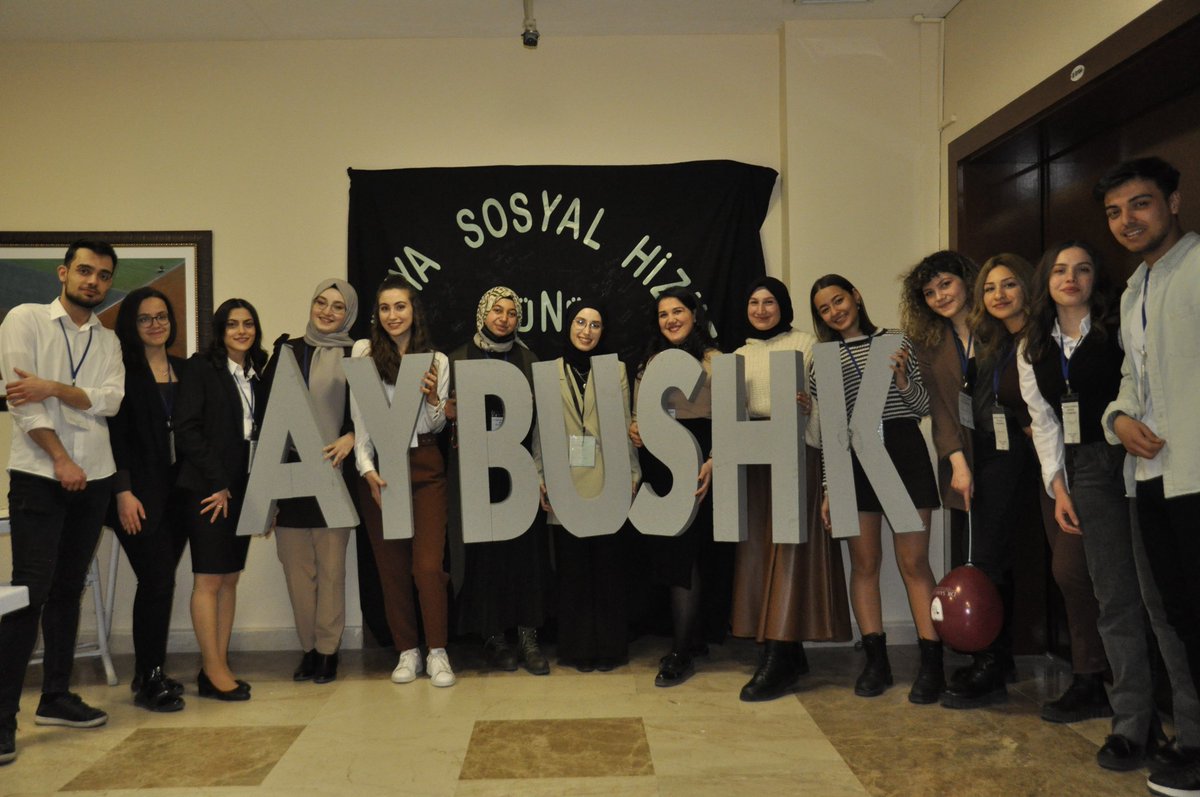 Aybushk's tweet photo. 🌱15.03.2022 🌱
Yeni Bir Eko-Sosyal Dünyayı Birlikte İnşa Etmek : Kimseyi Geride Bırakmamak teması üzerine düzenlediğimiz etkinliğimizde, bu anlamlı gün için tüm konuşmacılarımıza teşekkür ediyor, değerli katılımcılarımıza sevgilerimizi iletiyoruz. https://t.co/qFPXh72J3E