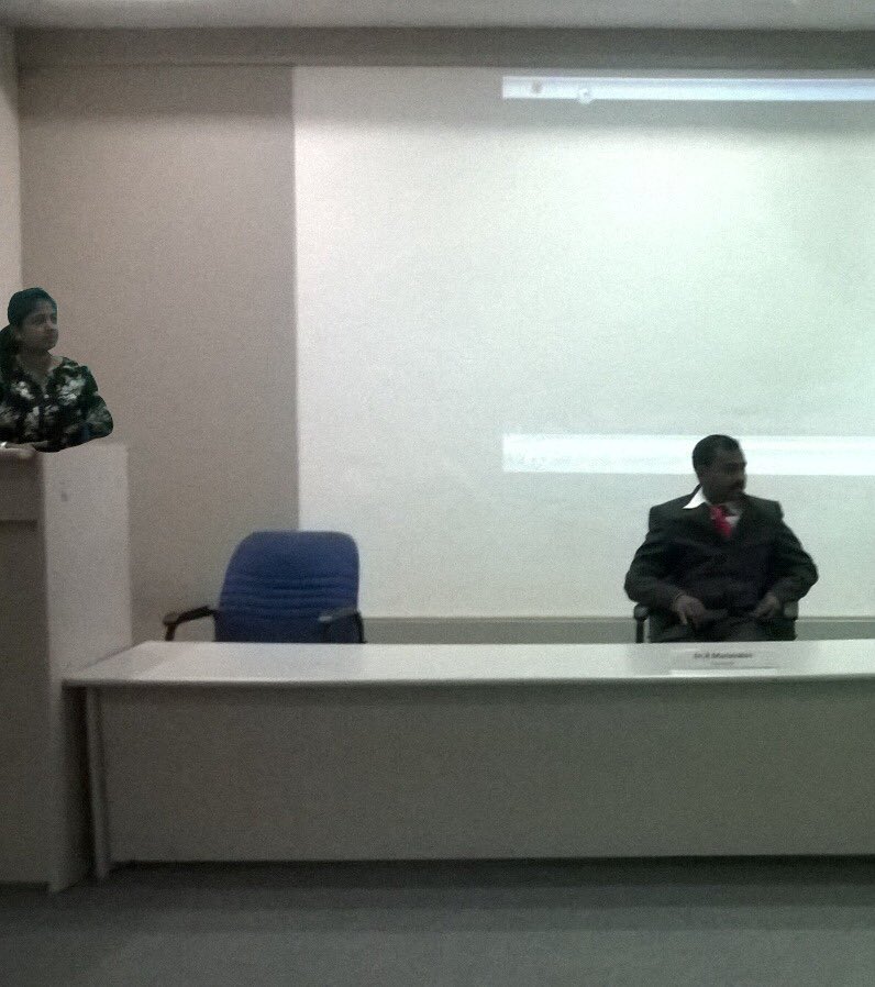 kiruthusankar's tweet photo. “The future belongs to those who believe in the beauty of their dreams.”
#GuestLecture 🎤 
#CollegetoCorporate 📚 
#CareerBuilding 📝 https://t.co/zMYiOKpPOn