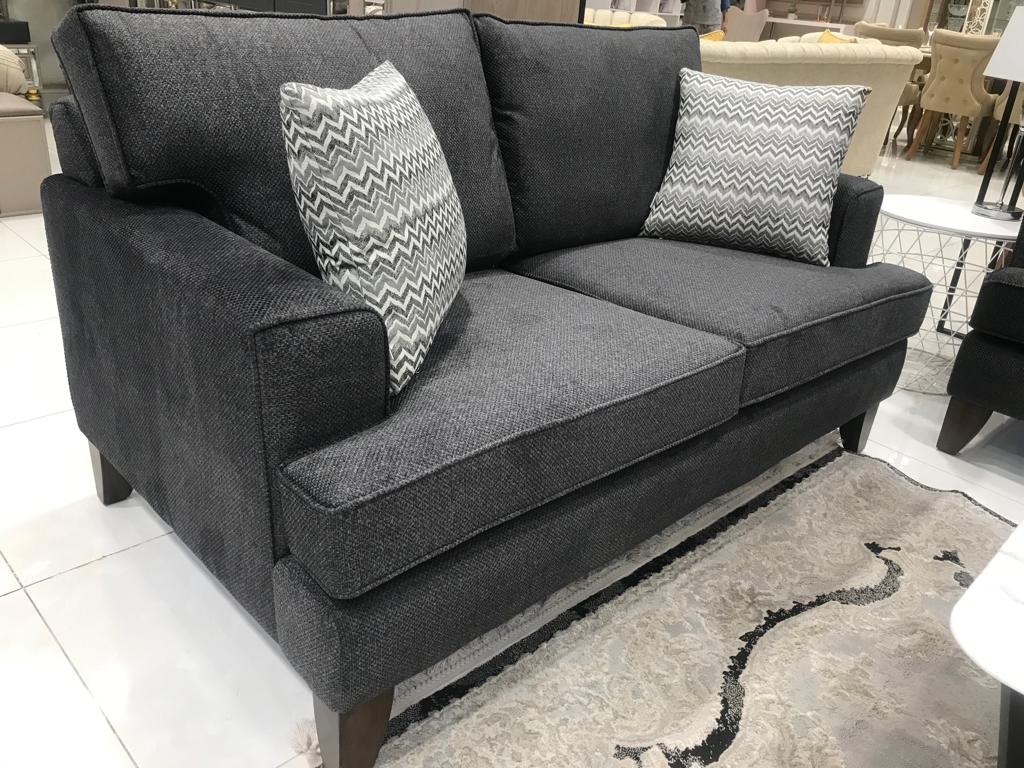 سؤوال لأهل الذوق ايش اللون المناسب  لهذا الكنب؟