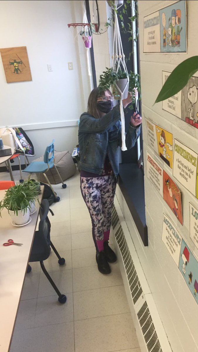 donnabrushett's tweet photo. Learning to propagate houseplants from cuttings! #Place2GrowNL #NLEduWeek2022. @NLESDCA @NLTeachersAssoc @mchs_nl @sktobin @dbabb14 https://t.co/5fcYxyUXwM