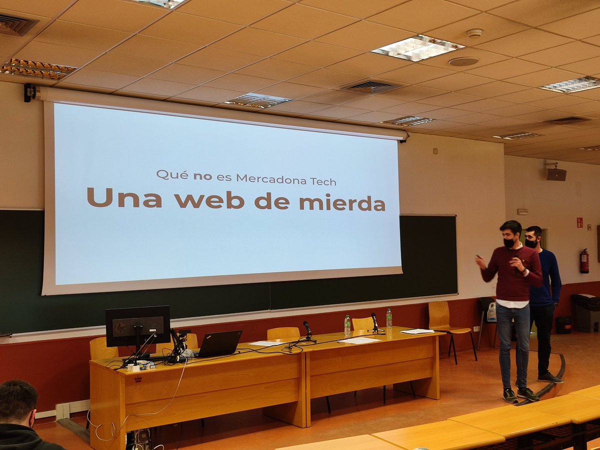 mglclv's tweet photo. También ha venido @MercadonaTech a las #ETSII_JobDays de la @etsii_urjc. Una charla muy interesante. https://t.co/4ttM1evCpJ