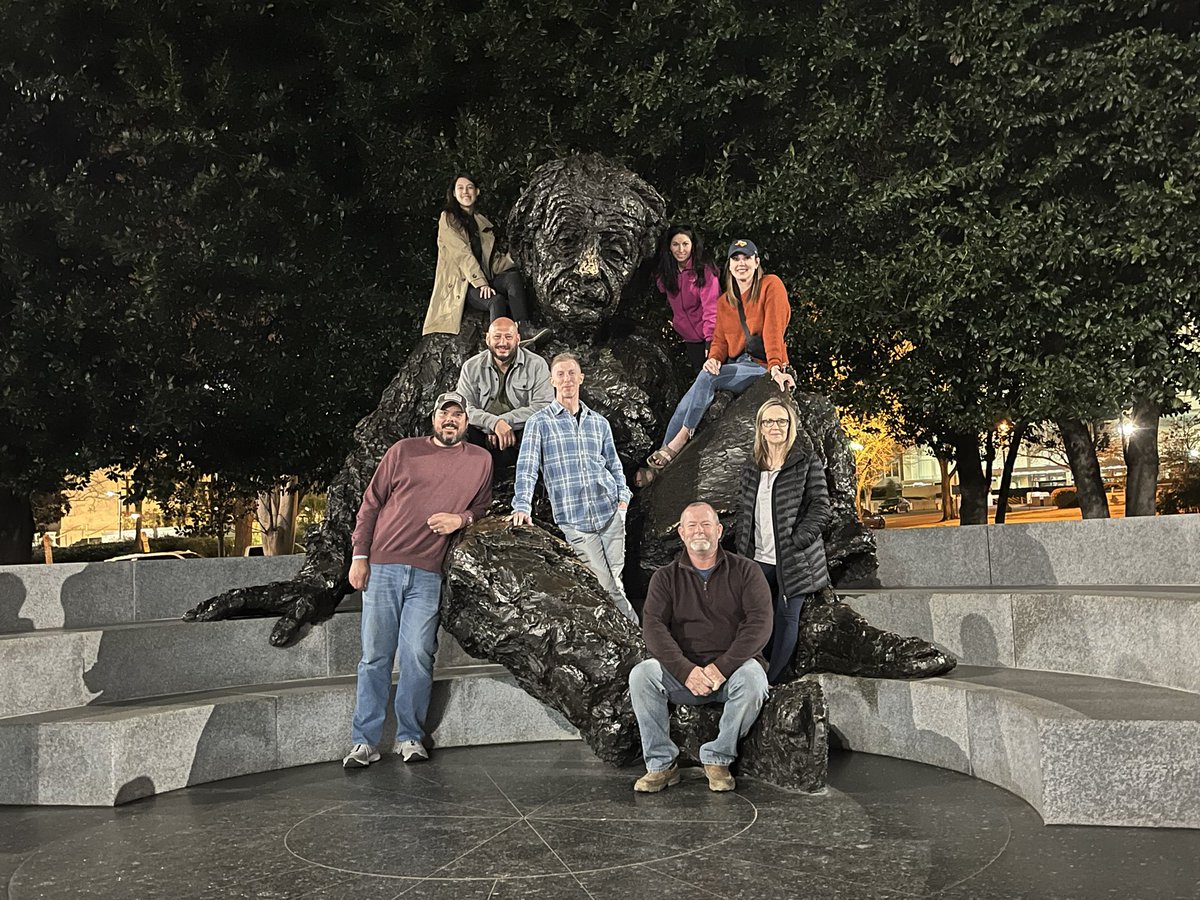 Day 3 of Washington, DC Trip - Smithsonian, White House, State Capital, Ford Theatre, Mount Vernon, Capital, Old Town Alexandria, Lincoln, Vietnam &amp; Korean Memorial. #KMSCougarPride #KMSClassOf2026