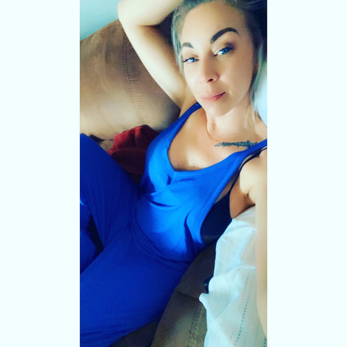 TinksTwinkle's tweet photo. OBSESSED💙 with our Royal Sleeveless Jumpsuit with Pockets! 

#boutique #springfashion2022 #wilmingtonnc #ilm #beachlife 

https://t.co/nDlp27cGwx https://t.co/3dImHllyEI