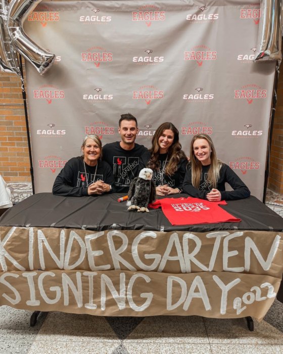 LorenzCList's tweet image. Thank you to our preschool and kindergarten teams for another great Signing Day! The future is bright for the class of 2035! #GoEagles #SigningDay2022