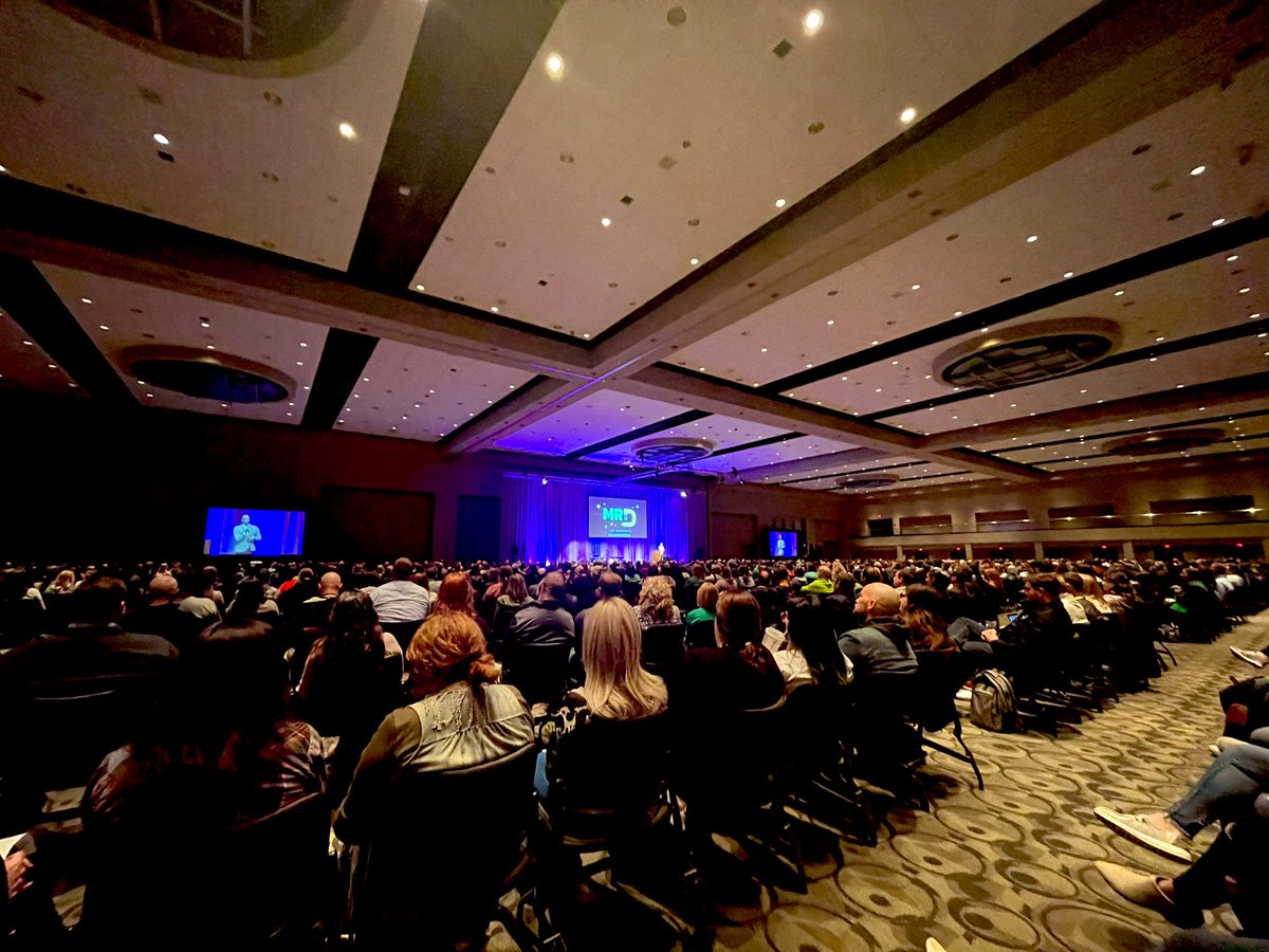 Elisabeth Mills tweet media