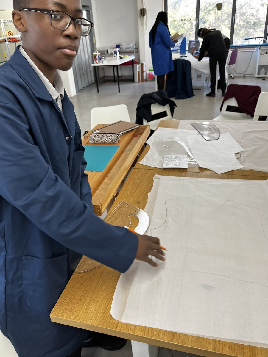 ArtsCampus's tweet photo. Day two in the warehouse. Social justice fashion project, upcycling clothing making a statement. @RiversideCampus @BowArts #y8create https://t.co/kbPqijEdnI
