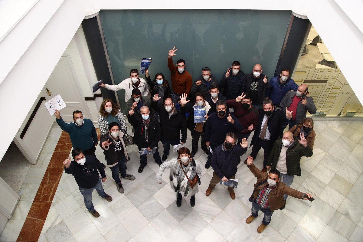 #InnovaPilas22  reúne a más de 60 agentes #Guadalinfo en una mañana de talento compartido y trabajo en equipo conociendo las posibilidades de los Puntos Vuela para todos los #pueblosdigitales #VuelaGuadalinfo