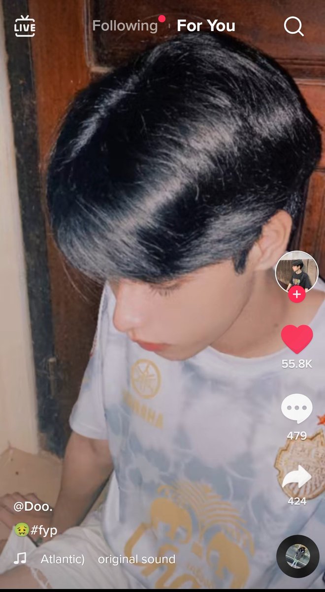 flurrybin's tweet photo. Y'all he looks like predebut hanbin ≧ω≦ https://t.co/SsJ6RK3P85