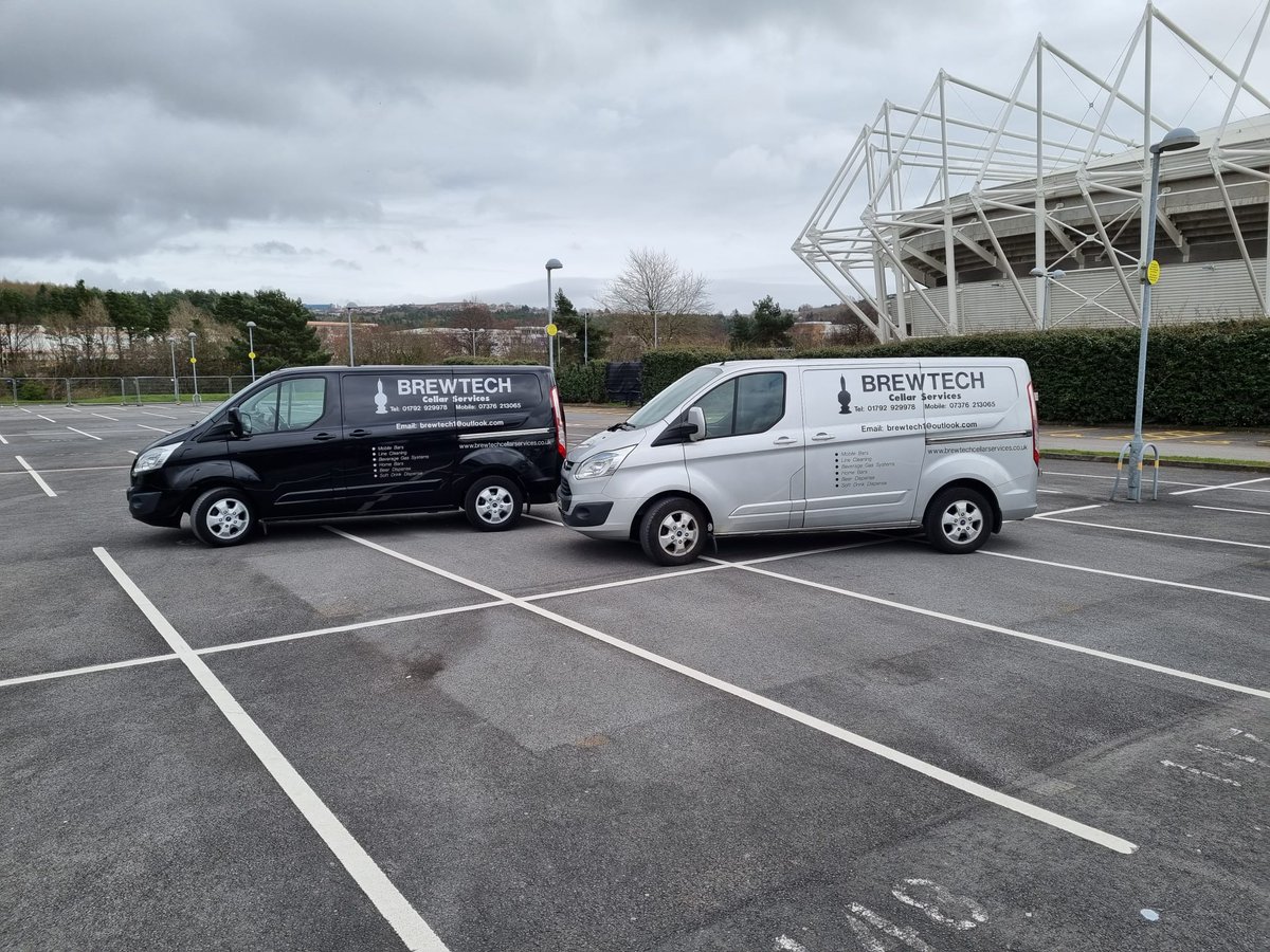 BREWTECH_1's tweet photo. Finally got  around  to sign writing our vans #nohidingnow https://t.co/h3QQhsC8Nh