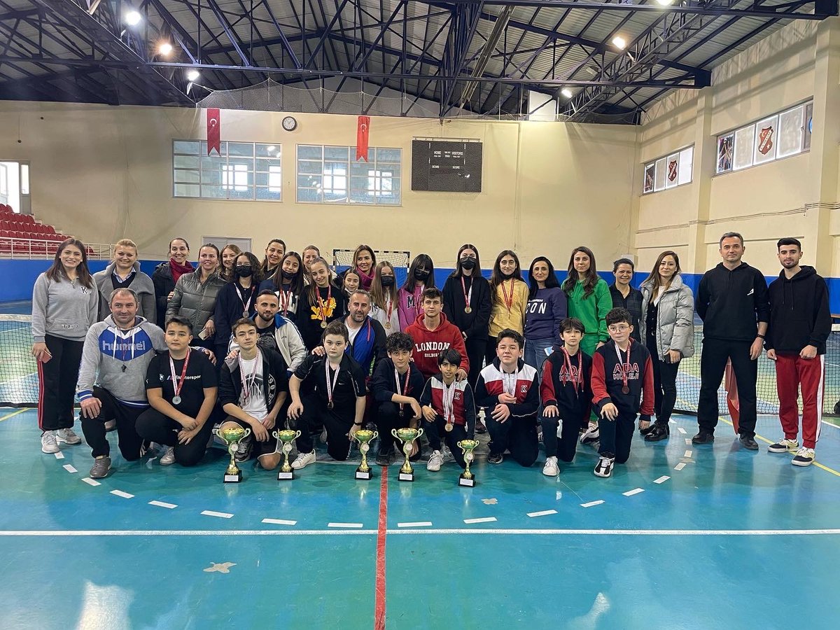 ttfcorum's tweet photo. Okul sporları il birinciliği turnuvasında hem kızlarda hem erkeklerde dereceye giren okul ve sporcuların tamamı yine akademimiz sporcularından olmuştur . Erkeklerde 1. Çorum ted koleji 2. Çorum bilgi koleji 3. Ada koleji kızlarda 1. Bilgi koleji 2. Ted koleji olmuştur. https://t.co/AzZ887Vufs