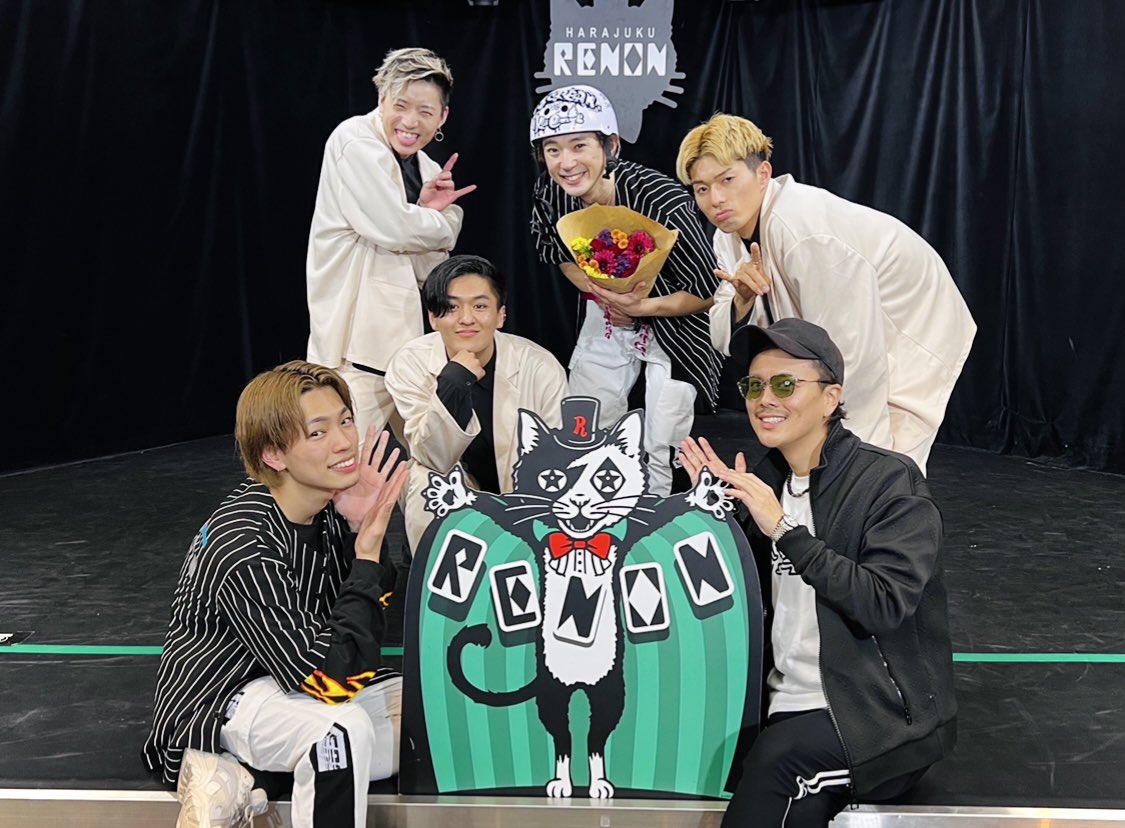 HARAJUKU_RUIDO's tweet photo. 🕺本��出演アーティスト💃

🎂Birthday Happy Boy : Kei Ito
🕺Artist : soichiro/Takumasa/Ricky/Arashi/Kodai/yuu
yuuca/Shiori/Akari/Maria/
🎙Singer : MOEKA

#原宿RENON #レノンくん #猫 #イラスト #XTOKYO #BIRTHDAYSPECIAL #dance #happybirthday #ありがとうございましたにゃ🐈🌃💫 https://t.co/rLahphPqKK