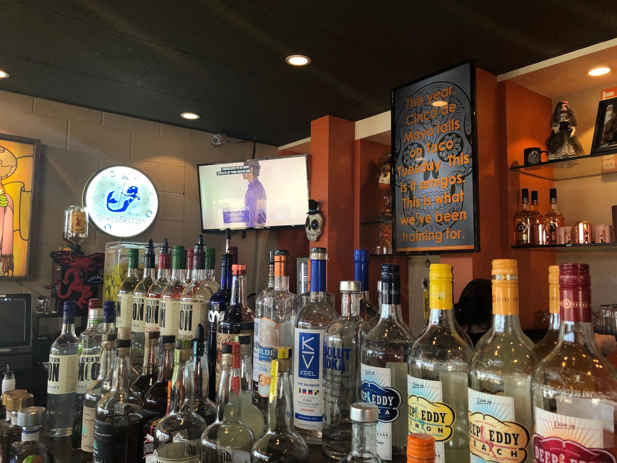 EmiliosAlmostFa's tweet photo. Happy Hour M-F 3-6PM - Ole'
.
.
.
.
#tacosburritosbooze #ole #happyhour #westminsterco #broomfieldco #303foodie 
#5280burritos #5280tacos #5280booze #eatgreenchili #lunashine #doradohabanero #broomfieldco #coloradolocal #303food
#303drinks #doradohabanero https://t.co/CR4tMbG60Y