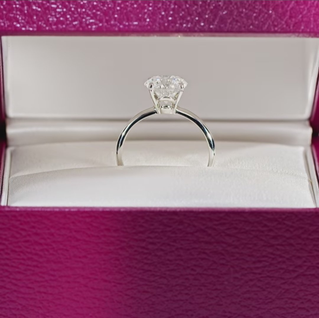nunamygdala's tweet photo. Lisa??? :)) kimle evlendin aşkım :D
#LISAINROME https://t.co/fmLC0Exj1X