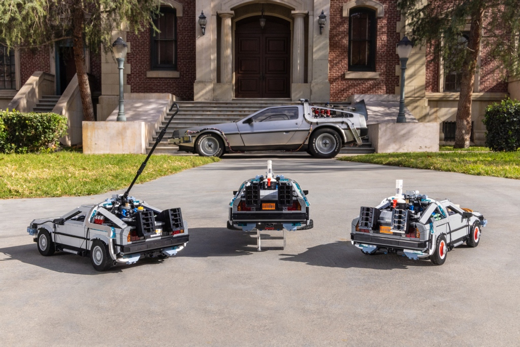 BrothersBrick's tweet photo. [NEWS] #MartyMcFly and #DocBrown are on their way, as #LEGO's latest #CreatorExpert style vehicle is the 10300 #BackToTheFuture DeLorean Time Machine available April 1st!

Read about it here: https://t.co/nPONs0i9IR
#RebuildTheWorld #BrothersBrick #AFOL #LegoNews #Delorean #BTTF https://t.co/sbAx4hB5Lu