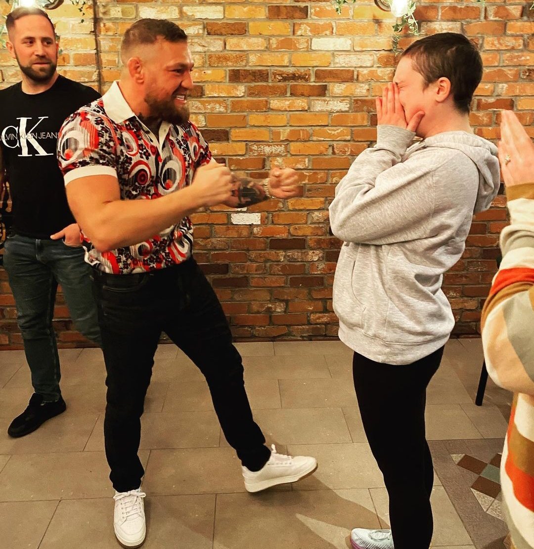 KingMcgregorFC's tweet photo. Conor is back in Ireland .
He greeted a cancer survivor at the Black Forge Inn .
@TheNotoriousMMA https://t.co/hsH8naMMMB