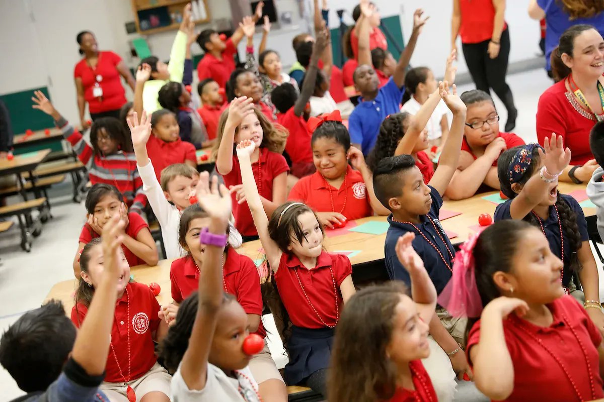 GoCuriosity's tweet photo. Tomorrow is #RedNoseDay2022 👃🔴

Here are some excellent empathy-building learning resources to explore with your students 👉 https://t.co/6isgNYqGlw         

How is your school celebrating this year? 

#comicrelief #shareasmile https://t.co/aU5ntrWdRf
