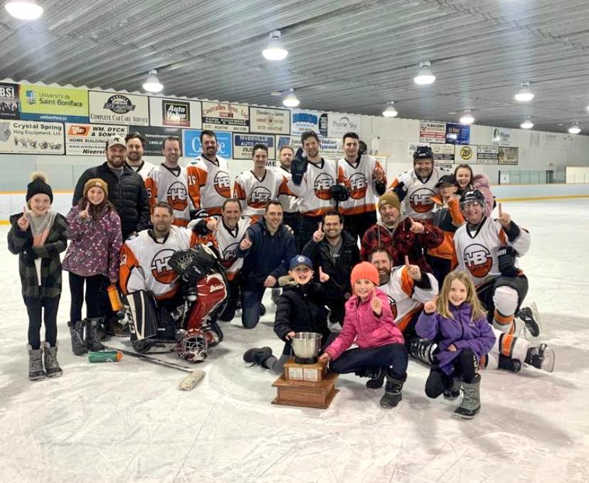 Last night, Team Baudry beat Team Upper Deck, 3-0. Baudry wins the series 2-0 and are the 2022 The Boiler Cup Champs. #SAHL 

📷: Kevin Comte (<a href="/kevin_comte/">Kevin Comte</a>), The Boiler Cup, and Commissioner Lemoine (<a href="/slemoine88/">canada_mapleleaf</a>) + Team Baudry and fans!