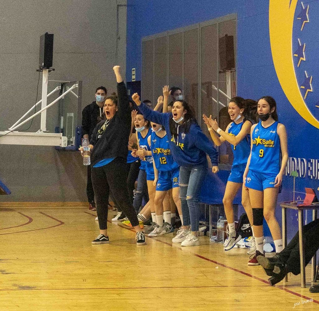 Disfrutando 💪🏼🏀🔥

<a href="/ClubSalle/">Melilla Ciudad del Deporte CD La Salle</a> 💛💙
<a href="/UnodeMelilla/">Jose Linares</a> 📸