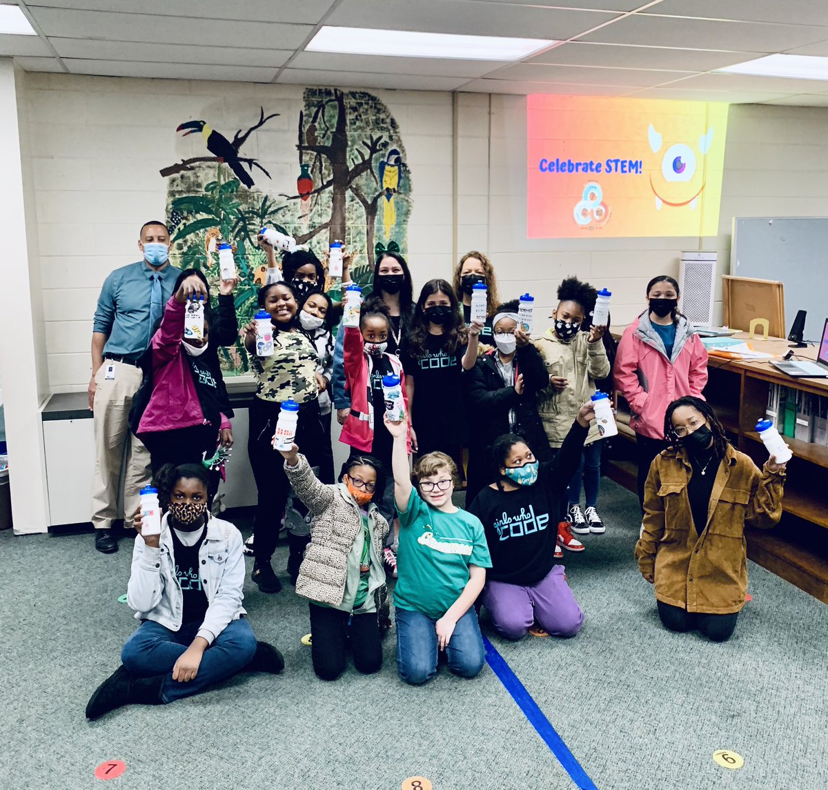 Jennifer Barker (@obx_beachlife) on Twitter photo Spent the morning with the <a href="/GirlsWhoCode/">Girls Who Code</a> club <a href="/nnpsgreenwood/">Oliver C. Greenwood</a> talking about exciting STEM careers and opportunities for their future! So fun!🍀💚 <a href="/nnpsstem/">NNPS STEM Department (PK-12)</a> <a href="/NNPSITC/">NNPS ITC Team</a> Spent the morning with the <a href="/GirlsWhoCode/">Girls Who Code</a> club <a href="/nnpsgreenwood/">Oliver C. Greenwood</a> talking about exciting STEM careers and opportunities for their future! So fun!🍀💚 <a href="/nnpsstem/">NNPS STEM Department (PK-12)</a> <a href="/NNPSITC/">NNPS ITC Team</a>