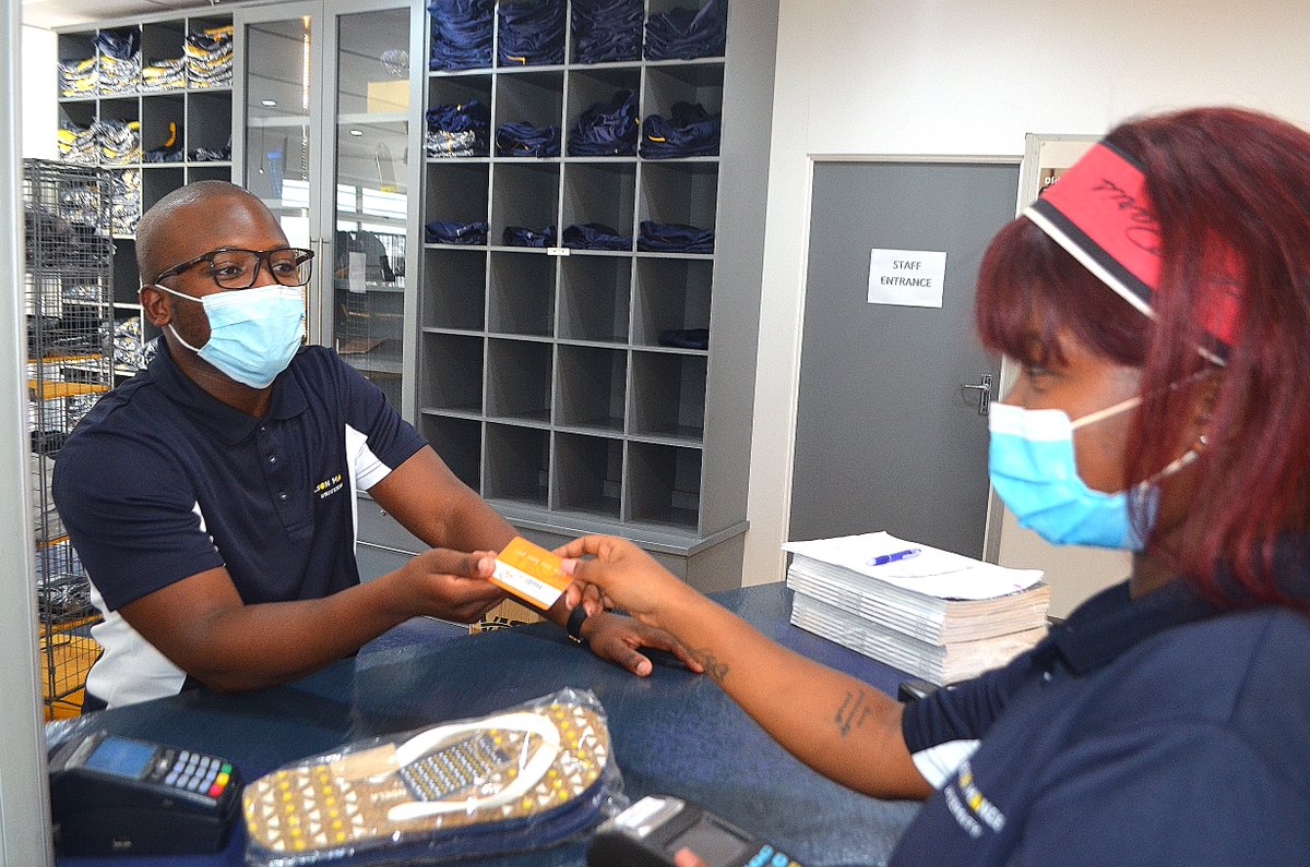 ShopMandelauni's tweet photo. Did you know?π€
If you spend R200 or more before the 25 March 2022 you stand a chance to WIN brand new @MandelaUni Flip Flop.
Intellimali, Bank Card, Online Orders, Vouchers and Cash are accepted.
#universityshop #luckydraw https://t.co/7TNZrbpyjo