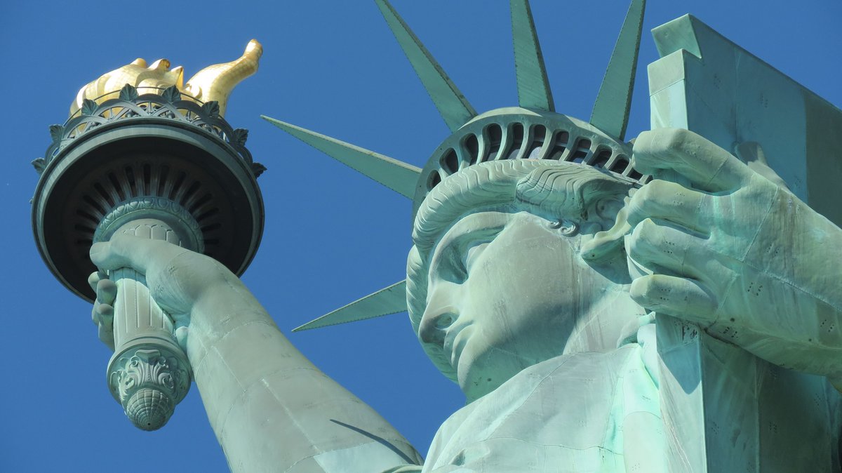 Interior's tweet photo. "Give me your tired, your poor, your huddled masses yearning to breathe free, the wretched refuse of your teeming shore. Send these, the homeless, tempest-tost to me, I lift my lamp beside the golden door!"

- Emma Lazarus, the poetess who wrote "The New Colossus"

Nov. 2, 1883 https://t.co/iL6E6JTLR3
