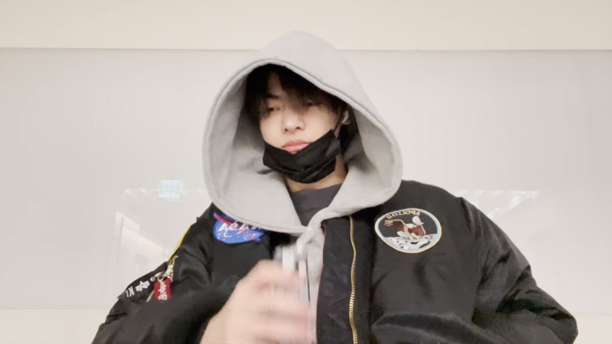 leo pics tweet media