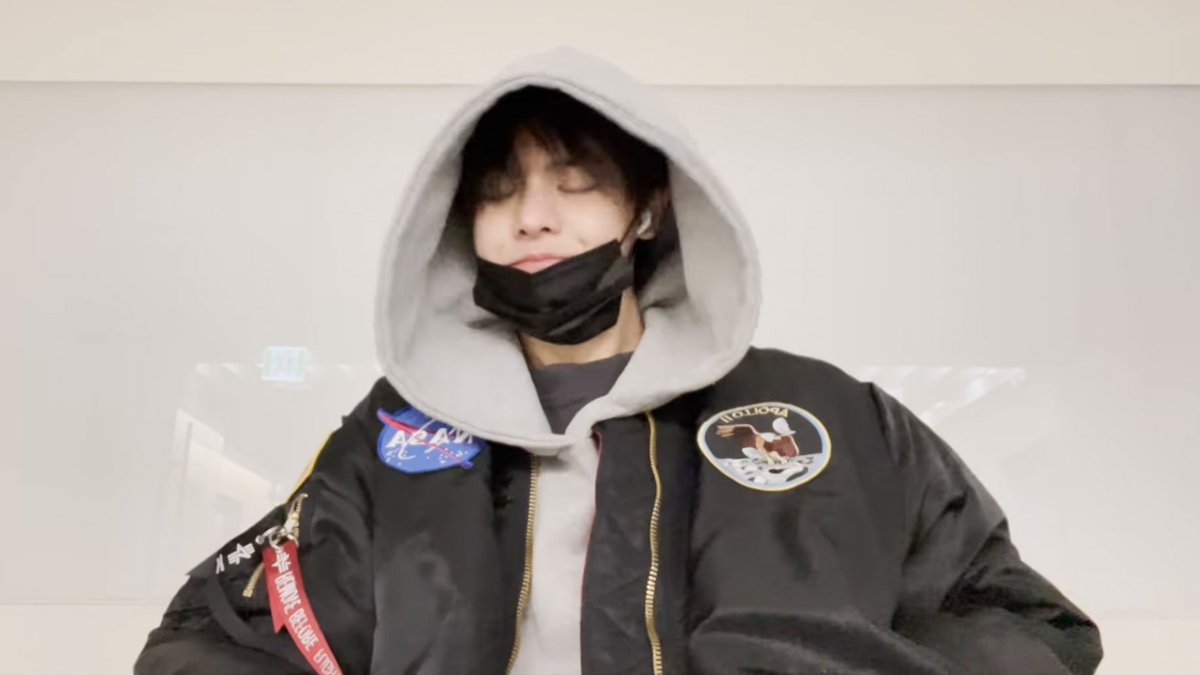 leo pics tweet media